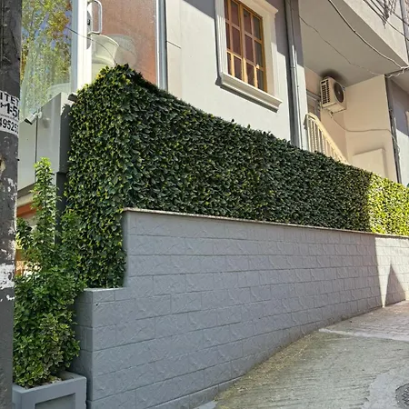 Checkpoint Apartment *