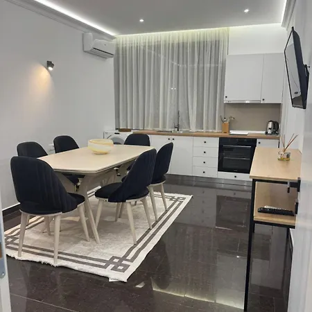 Checkpoint Apartment Tirana